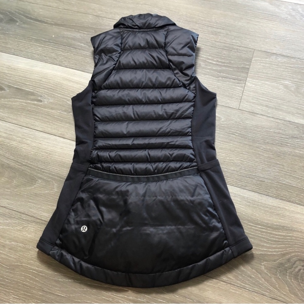 Lululemon Down For A Run Vest II Black Inkwell Lightweight Puffer Vest Size 2 - Picture 10 of 10